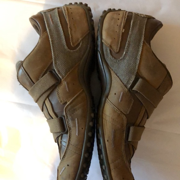 Men’s Skechers casual shoes. Size 11. Tan and brown. - Picture 3 of 7